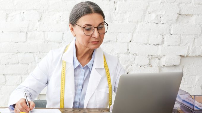 Terapia cognitivo-comportamentale migliorata (CBT-E) a distanza, per disturbi alimentari, durante la pandemia da COVID-19