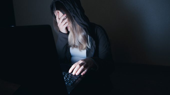 Porno deepfake: quando è vero che “Non è come sembra”