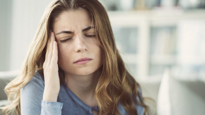 Emicrania: come dolore e umore influenzano il benessere sessuale nelle donne