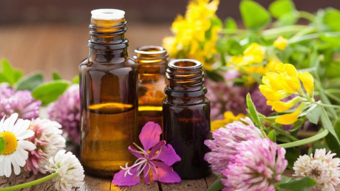 L’aromaterapia e la musicoterapia possono alleviare lo stress tra gli studenti universitari? Uno studio clinico controllato randomizzato