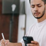 Phantom vibration syndrome: il fenomeno dei segnali telefonici fantasma