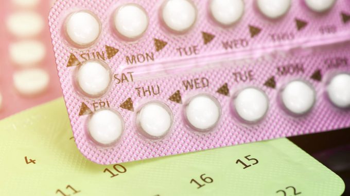 Contraccettivi orali: la loro assunzione può incrementare il rischio di suicidio nelle giovani donne?