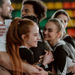 Relazioni tra pari effetti a lungo termine delle amicizie nate in adolescenza