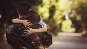 Militari e famiglia: implicazioni della professione di militare su partner e figli
