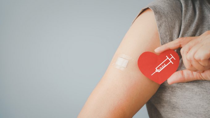 Le miocarditi da vaccino Covid sono rarissime, molto peggio quelle causate dal Virus. Vaccinarsi è fondamentale – Comunicato Stampa