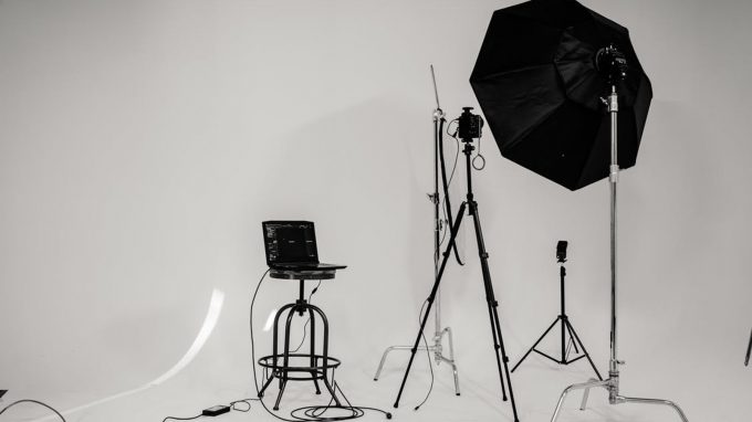 Effetto spotlight: una vita sotto i riflettori