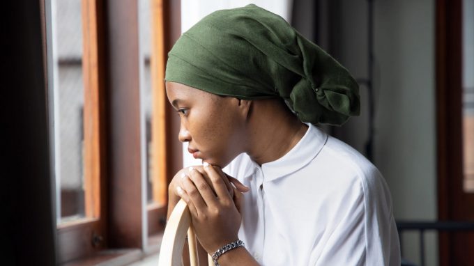 Come intolleranza all’incertezza e variabili sociali condizionano ansia e sintomi depressivi in donne con diagnosi di cancro ovarico