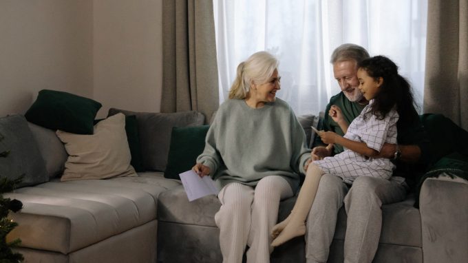 “I nonni sono fatti per amare e aggiustare le cose”