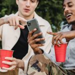 Adolescenti: l'esplorazione della sessualità, tra social network e dating app
