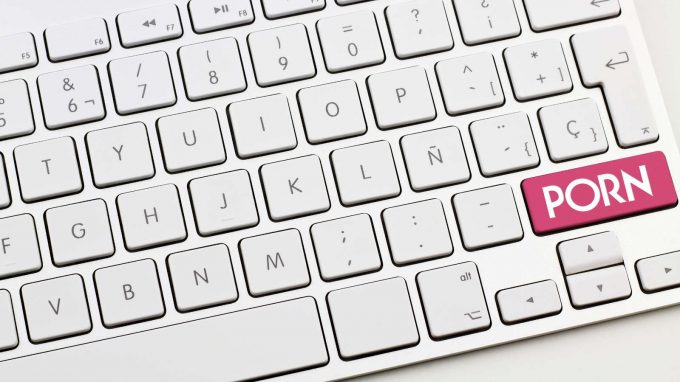 Pornografia: i ruoli, le norme di genere e la prevalenza della violenza delle relazioni