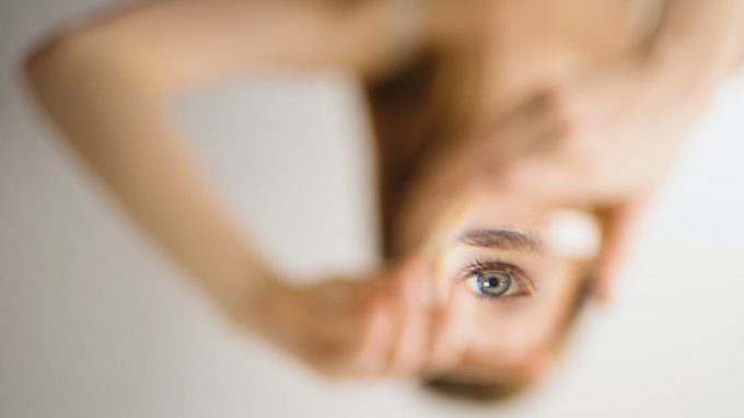 Tutto è così e sempre tale resterà. La convinzione nel panorama delirante