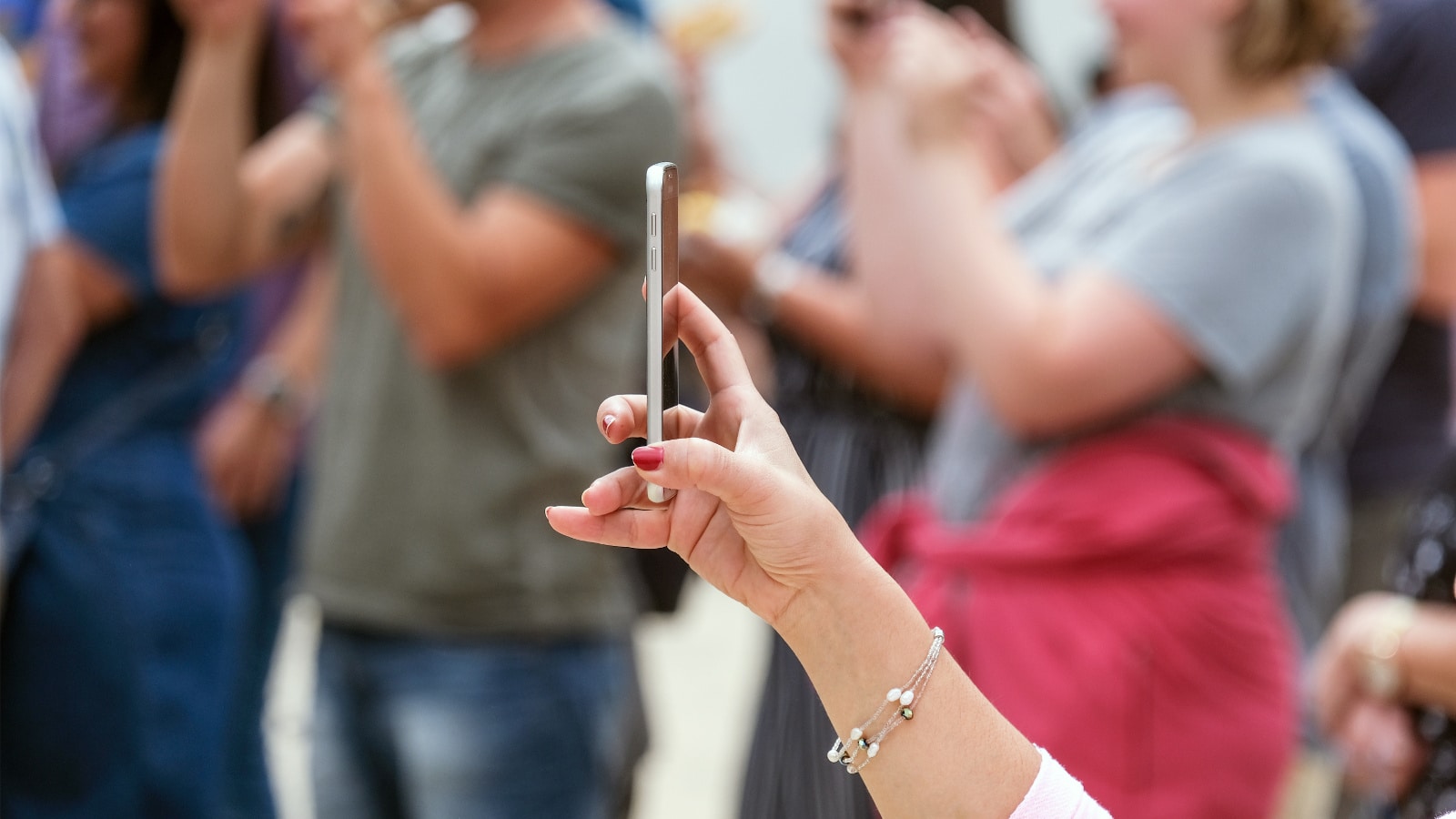 Effetto spettatore quando la violenza viene ripresa ma non impedita