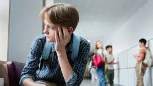 Adolescenti: solitudine e riconoscimento delle espressioni emotive vocali