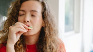 Mindful eating: nutrire corpo e mente con la pratica della consapevolezza